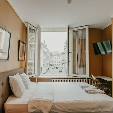 Cavalier Hotel 2*